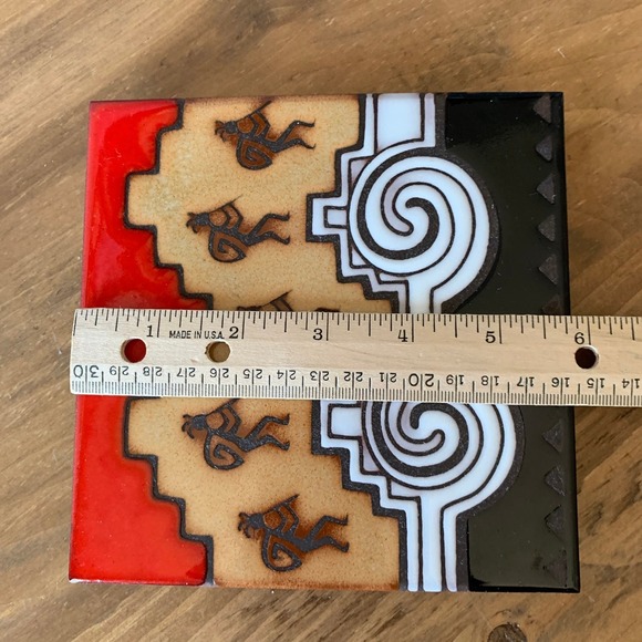 Kokopelli/Maze Embossed Mastercraft Handcrafted Ceramic Art Tile Trivet - Picture 4 of 6